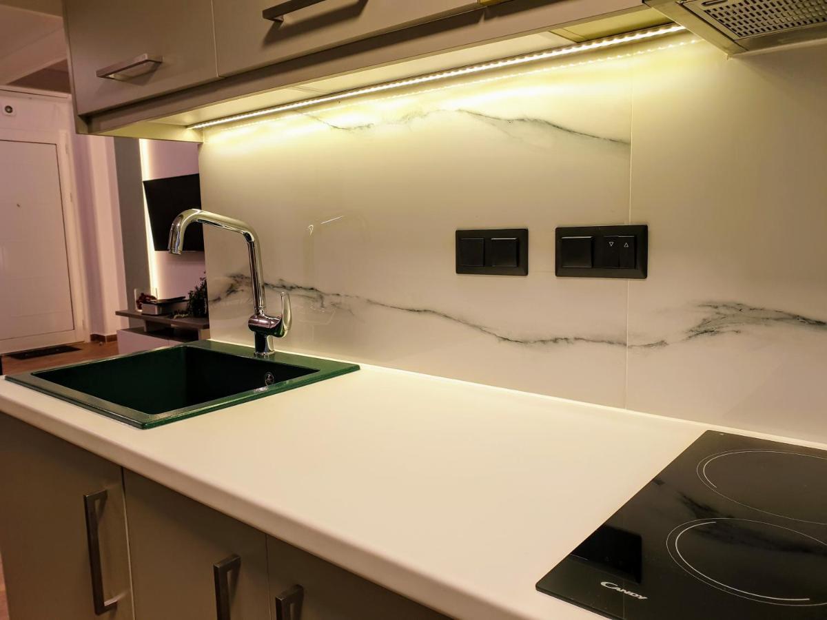 City House Loft Apartment Каламата Екстериор снимка